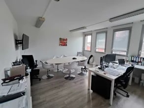 4 Rue Maryse Bastié, Igny for lease Interior Photo- Image 2 of 3