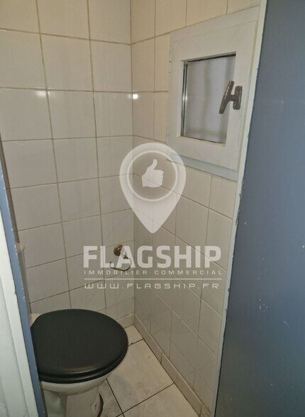 Retail in Paris for lease - Interior Photo - Image 3 of 4