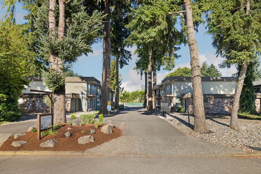 2615-2631 SE 111th Ave, Portland, OR for sale - Building Photo - Image 2 of 24