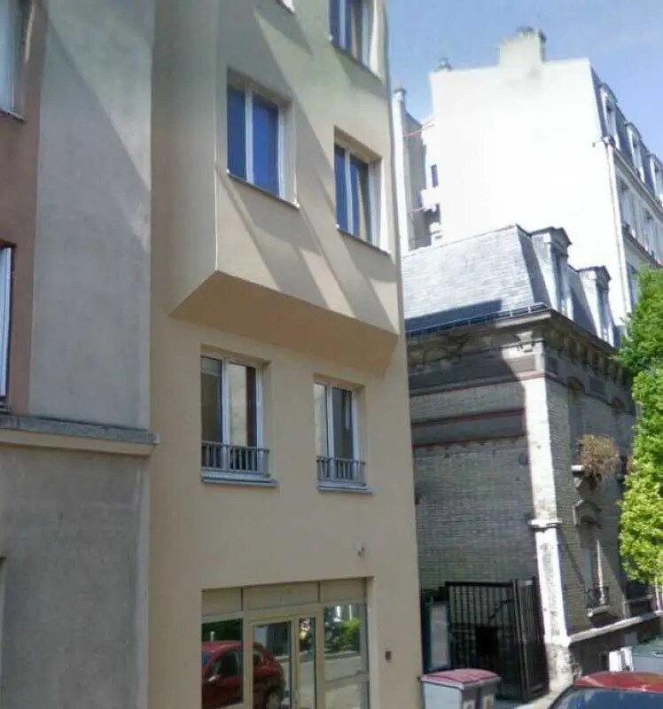 Flex in Montrouge for lease Building Photo- Image 1 of 8