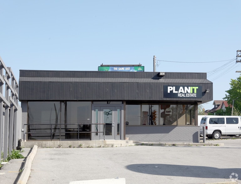 1500 St Clair Ave W, Toronto, ON for lease - Building Photo - Image 2 of 3