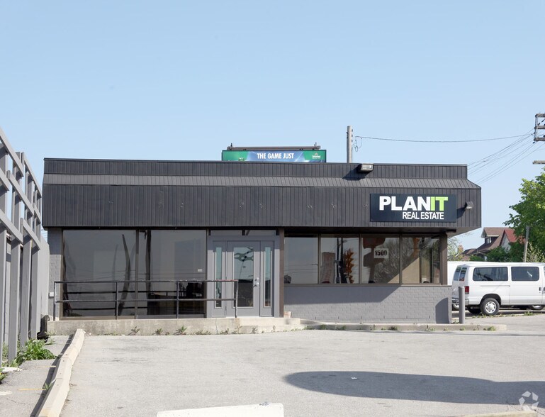 1500 St Clair Ave W, Toronto, ON à louer - Photo du bâtiment - Image 2 de 3