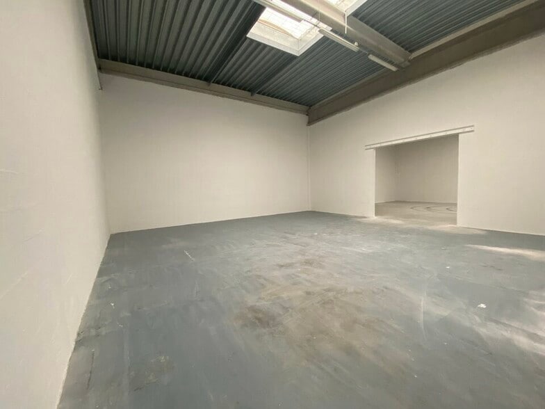 Flex in Chambly for lease - Interior Photo - Image 1 of 4