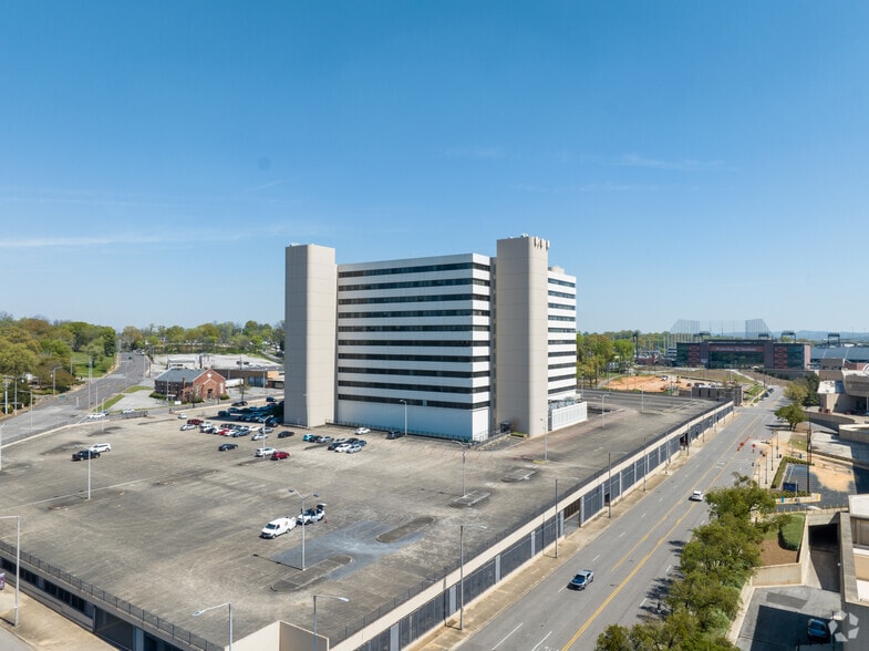 2001 12th Ave N, Birmingham, AL for lease - Building Photo - Image 2 of 4
