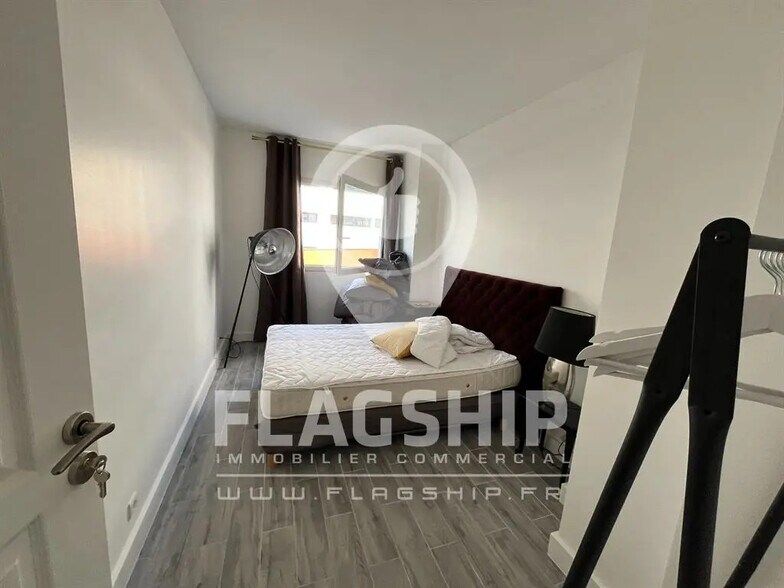 Bureau dans Paris à vendre - Photo du bâtiment - Image 3 de 8