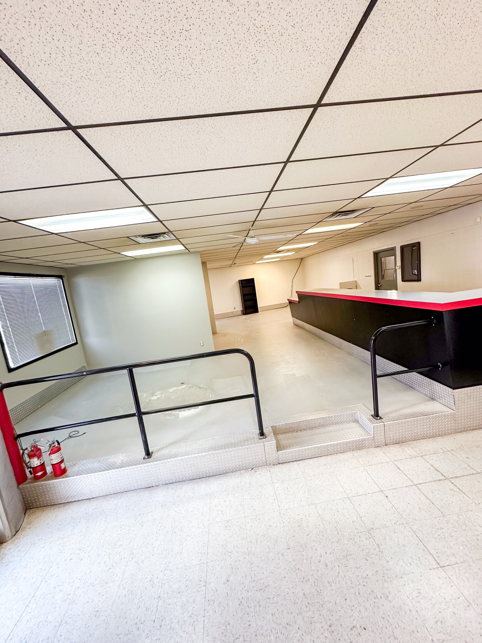 605 Main St, Great Bend, KS for lease Interior Photo- Image 1 of 8