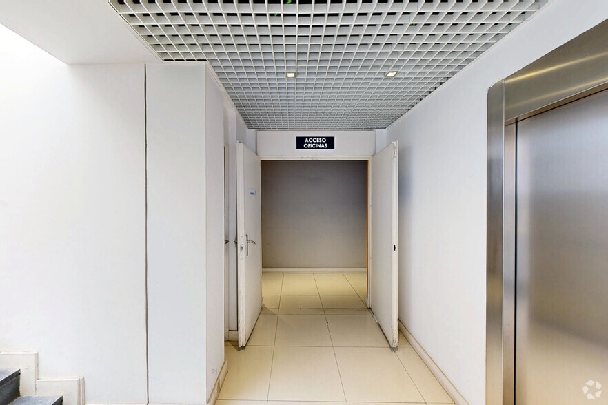 Calle Miguel Yuste, 58, Madrid, Madrid à louer - Numérisation 3D de Matterport - Image 3 de 23