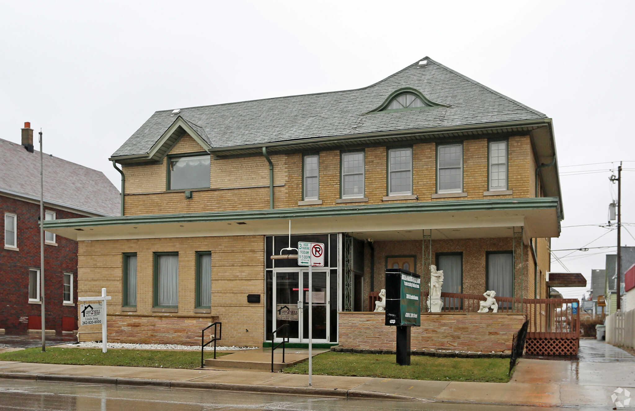 2925 W Lincoln Ave, Milwaukee, WI à vendre Photo principale- Image 1 de 1