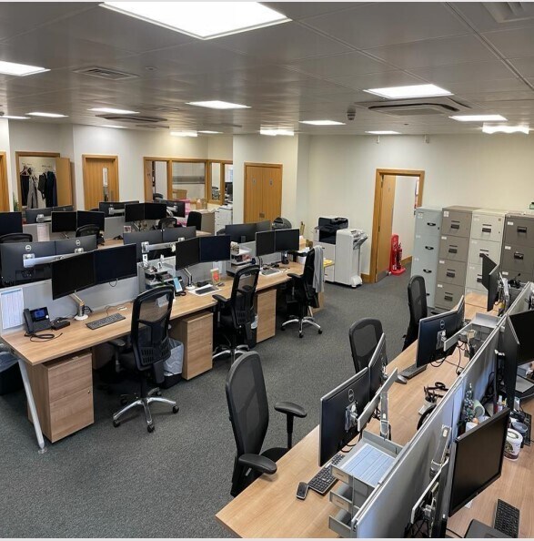 Grange Rd, Guernsey for lease Interior Photo- Image 1 of 2