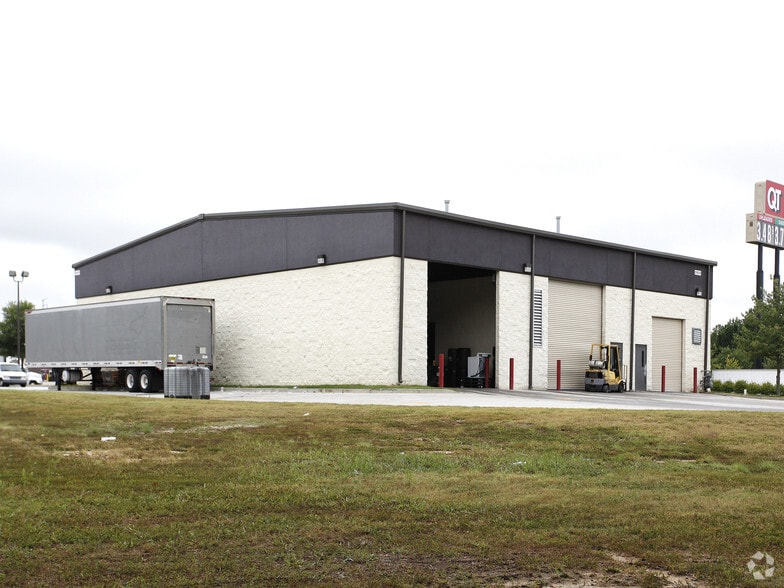 5955 SW Bakers Ferry Rd, Atlanta, GA for sale - Building Photo - Image 2 of 4