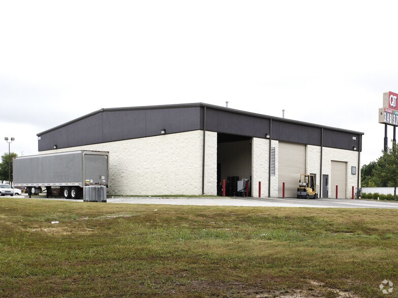 5955 SW Bakers Ferry Rd, Atlanta, GA à vendre - Photo du bâtiment - Image 2 de 4