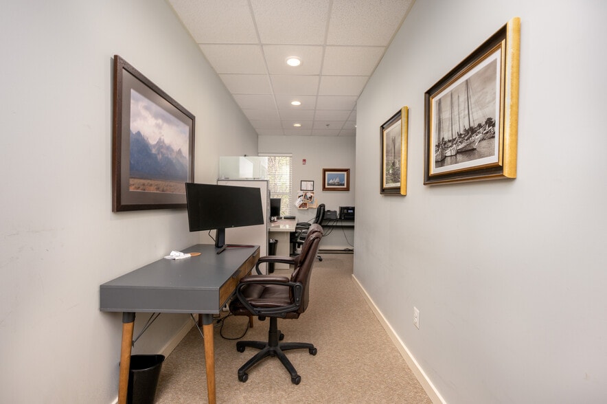 608 Melvin Ave, Annapolis, MD à louer - Photo du bâtiment - Image 3 de 13