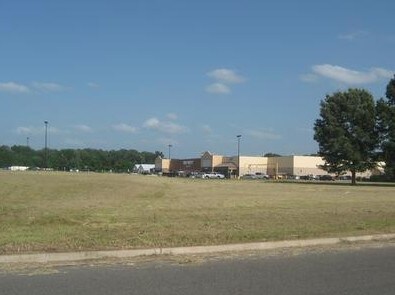 Walmart Dr, Hope, AR for sale Primary Photo- Image 1 of 3