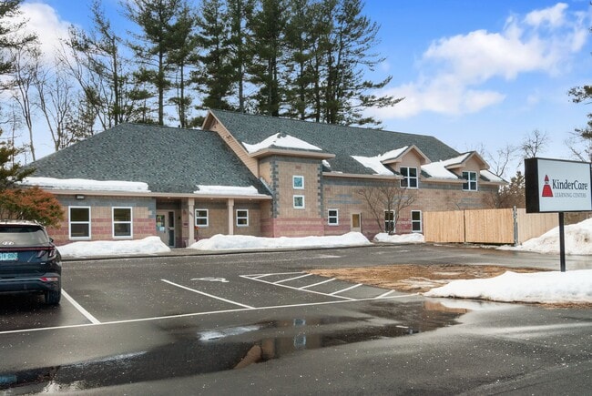 Plus de détails pour 301 Derry Rd, Hudson, NH - Commerce de détail à vendre