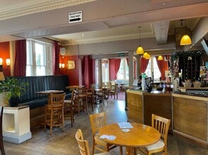 Bruton Way, Gloucester à louer Photo intérieure- Image 1 de 2