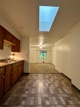 600 W Crockett St, Seattle, WA for lease Interior Photo- Image 1 of 11