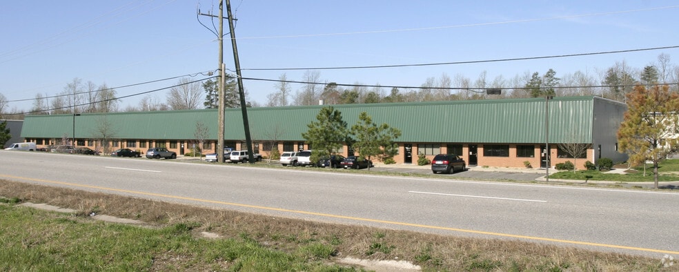 8105 Richmond Rd, Toano, VA for lease - Building Photo - Image 2 of 7