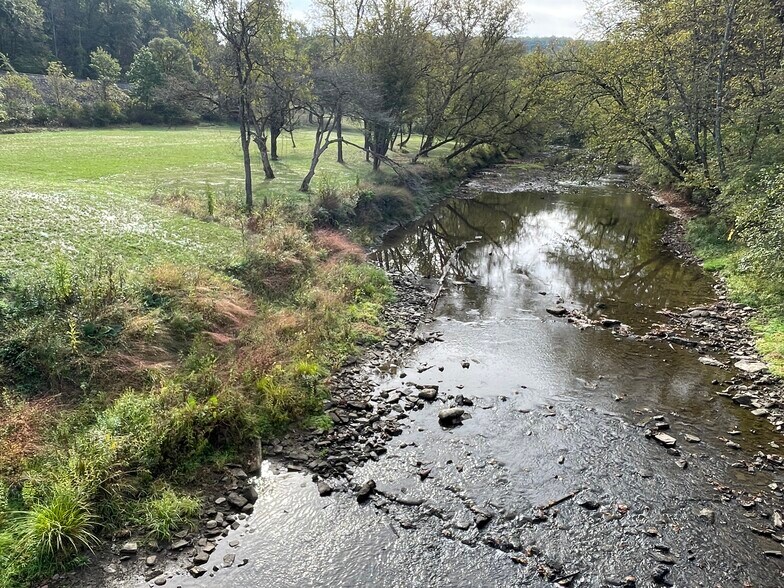 170 Renfrew Rd, Renfrew, PA à vendre - Photo du bâtiment - Image 3 de 9