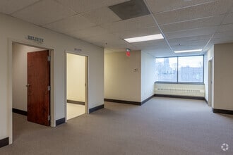 350 Fairfield Ave, Bridgeport, CT for lease Interior Photo- Image 2 of 6