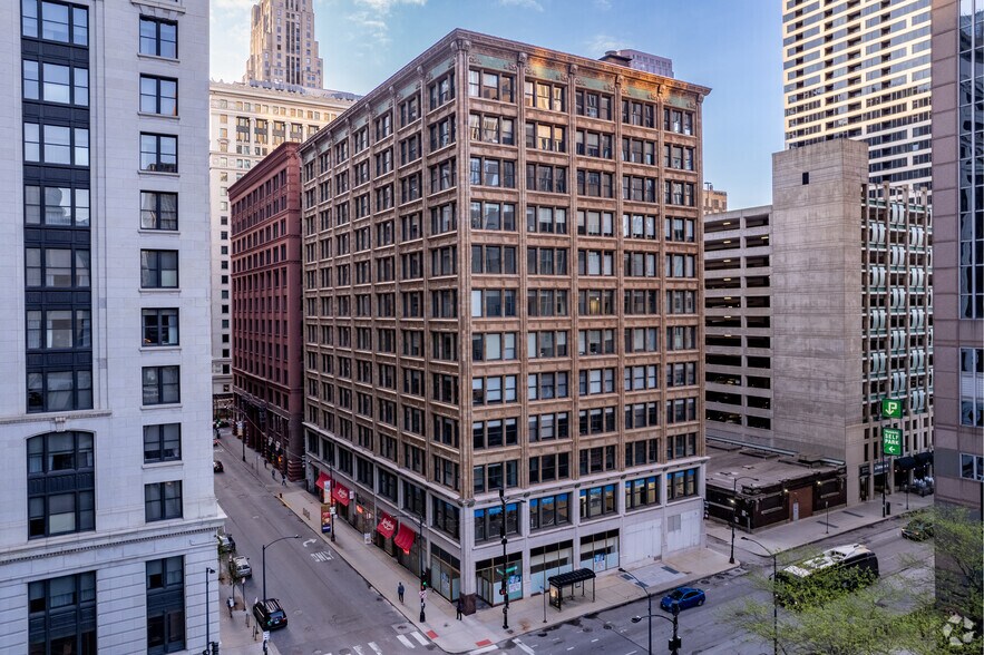 223 W Jackson Blvd, Chicago, IL à louer - Photo du bâtiment - Image 1 de 14