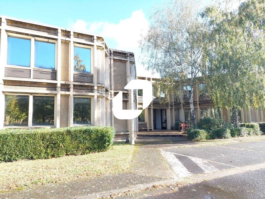 Office in Saint-Aubin for lease Building Photo- Image 1 of 13