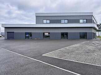 Plus de détails pour 139 Rue Isaac Asimov, Bourgoin-Jallieu - Bureau, Commerce de détail à louer