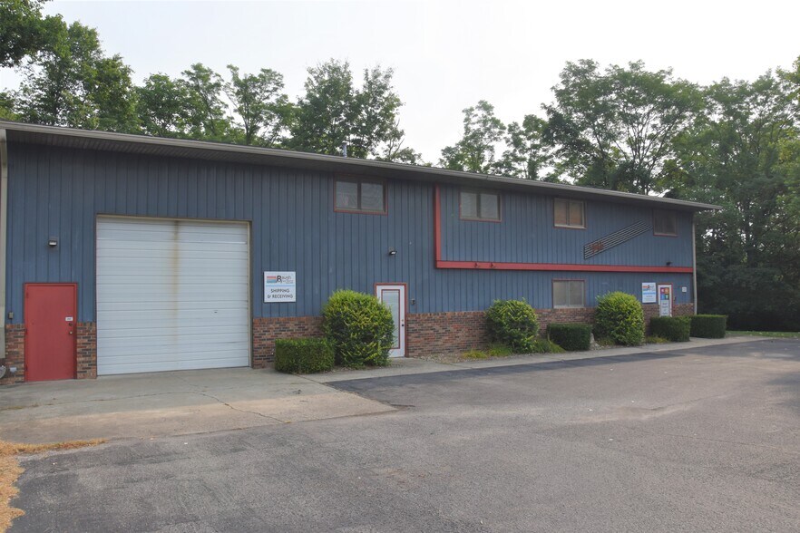 125 S Westplex Ave, Bloomington, IN à vendre - Photo du bâtiment - Image 2 de 14