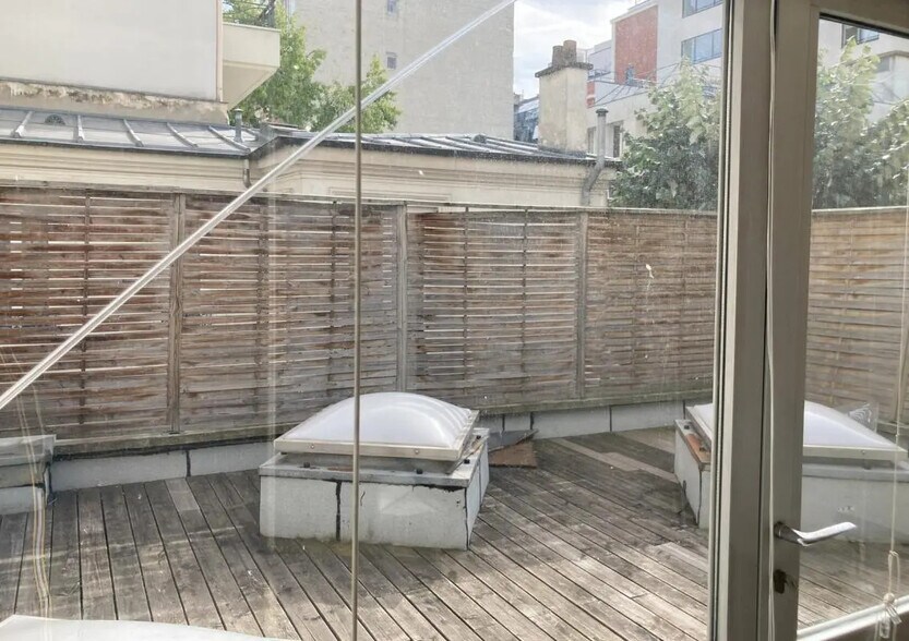 Bureau dans Levallois-Perret à vendre - Photo du bâtiment - Image 3 de 7