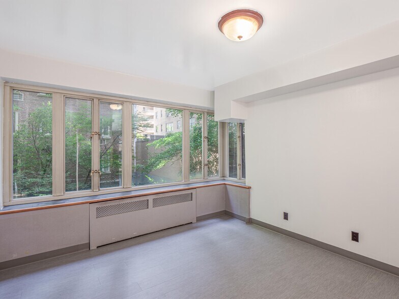 35 E 35th St, New York, NY à louer - Photo intérieure - Image 3 de 14