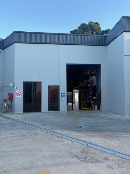 2 The Crescent, Kingsgrove for sale - Building Photo - Image 3 of 4