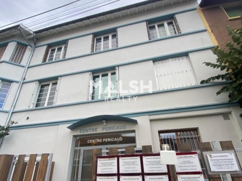 Office in Lyon for sale - Building Photo - Image 1 of 8