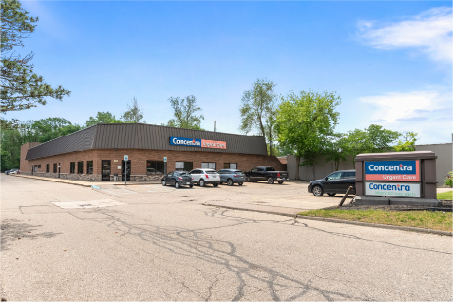 34087-34095 Plymouth Rd, Livonia, MI à vendre - Photo du bâtiment - Image 3 de 4