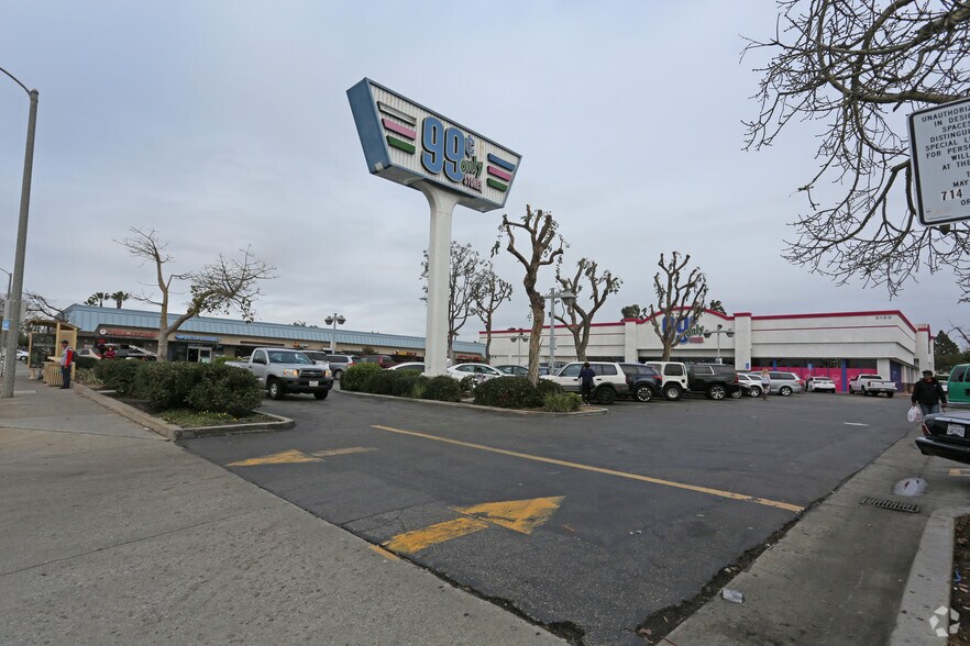 2170 Harbor Blvd, Costa Mesa, CA for lease - Primary Photo - Image 2 of 4