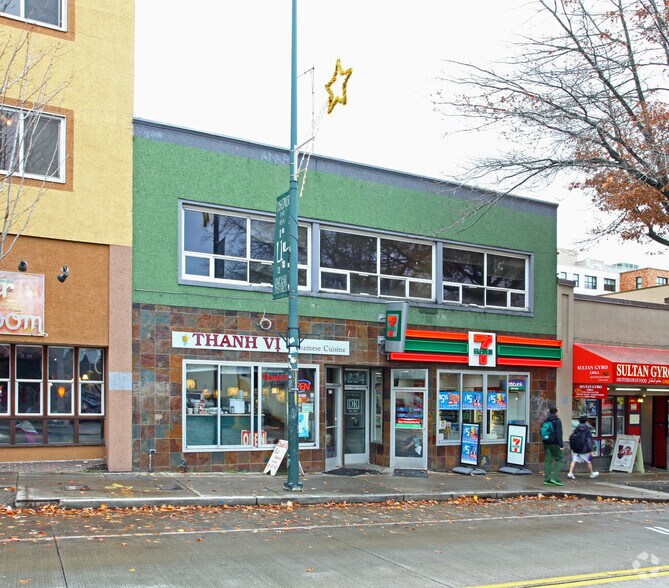4224-4226 University Way NE, Seattle, WA for lease - Primary Photo - Image 1 of 2