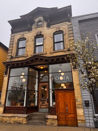 Plus de détails pour 719 S 5th St, Milwaukee, WI - Commerce de détail à vendre