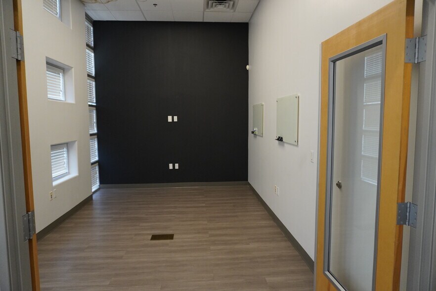2222 W Parkside Ln, Phoenix, AZ à vendre - Photo du bâtiment - Image 3 de 10