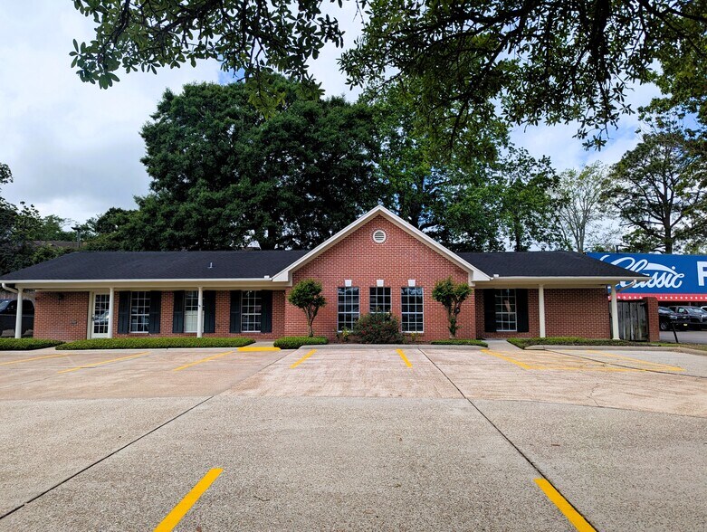 3635 Eastex Fwy, Beaumont, TX à vendre - Photo du bâtiment - Image 2 de 41