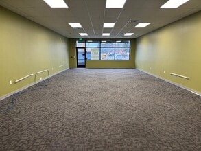 Orchard Lake Ave, Pontiac, MI for lease Interior Photo- Image 1 of 4