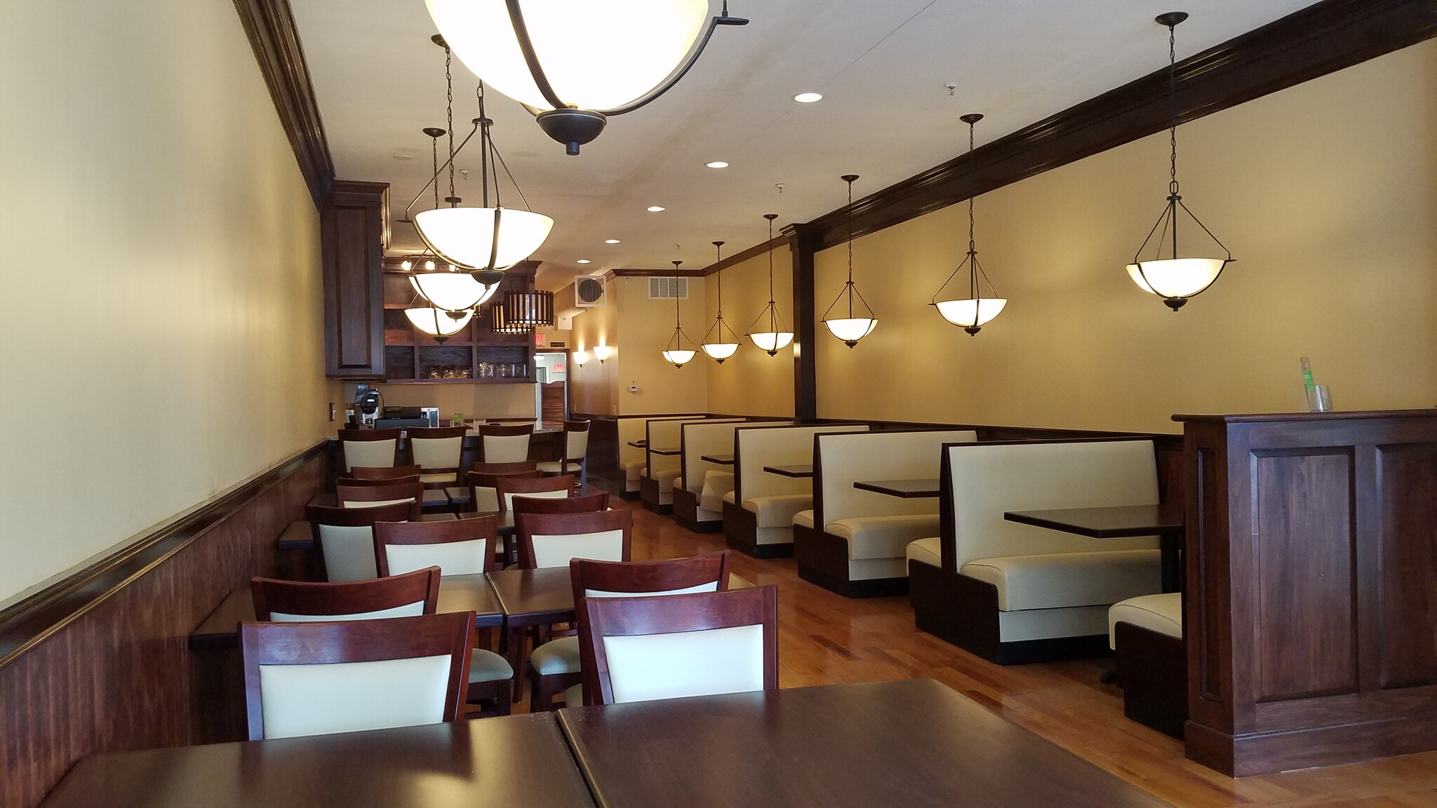 291-295 Main St, Falmouth, MA for lease Interior Photo- Image 1 of 5