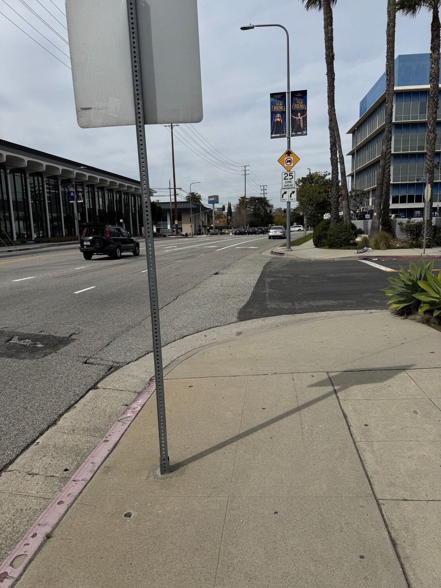 2450-2458 Overland Ave, Los Angeles, CA for lease Building Photo- Image 1 of 4