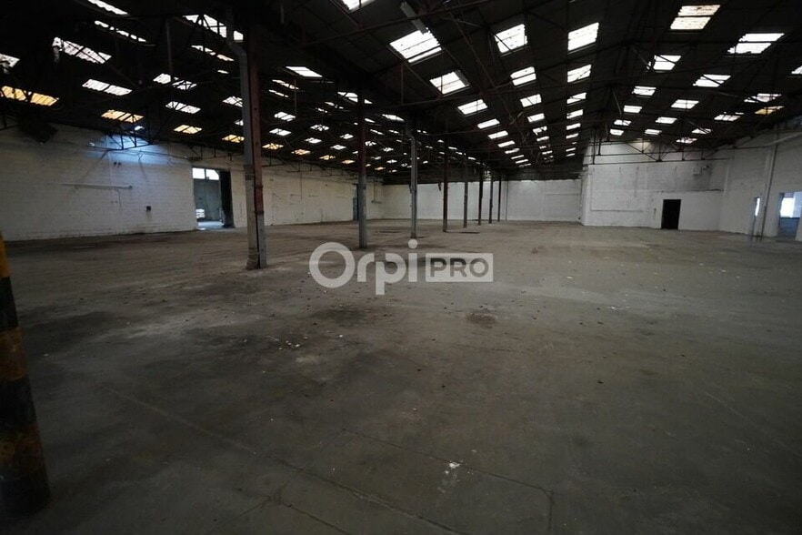 Industrial in Chevigny-Saint-Sauveur for sale - Building Photo - Image 3 of 4