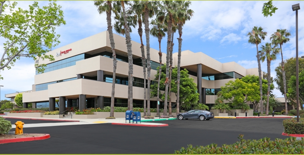 2100 Main St, Huntington Beach, CA for sale Building Photo- Image 1 of 1