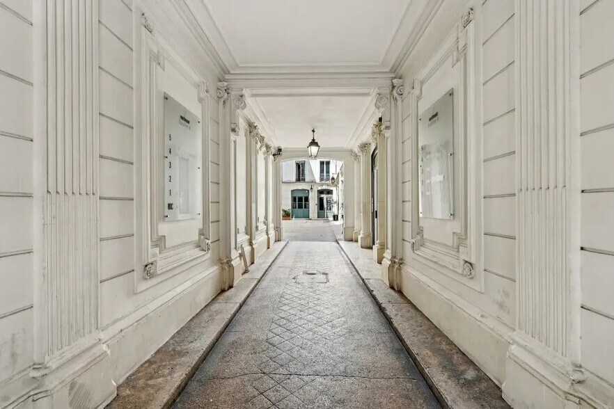 7 Rue Drouot, Paris à louer - Hall d’entrée - Image 2 de 13