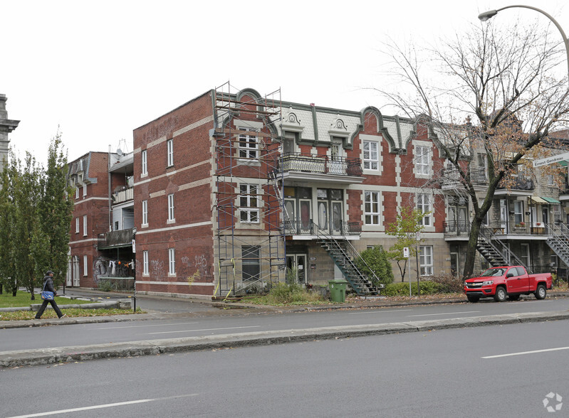 1891 Boul Pie-IX, Montréal, QC à vendre - Photo principale - Image 1 de 2