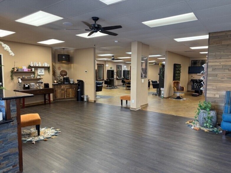 6 S Central Ct, Stockton, CA for lease - Interior Photo - Image 2 of 14