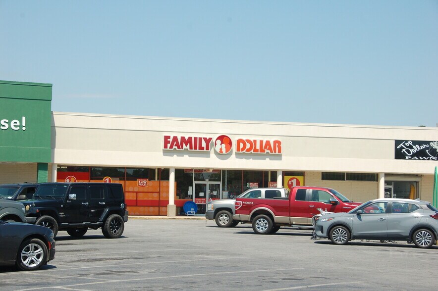 805-831 Peterson Ave N, Douglas, GA à louer - Photo du bâtiment - Image 2 de 10