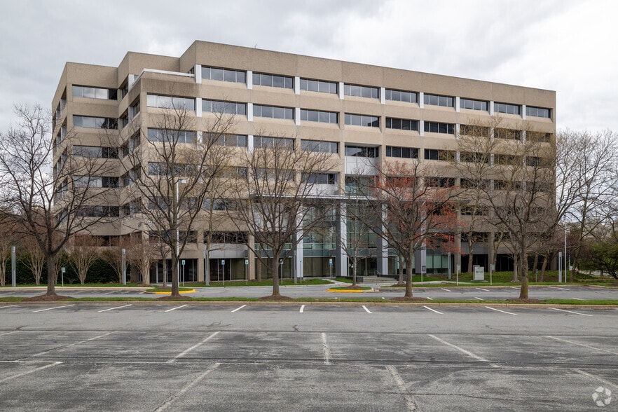 2277 Research Blvd, Rockville, MD for lease - Building Photo - Image 2 of 5