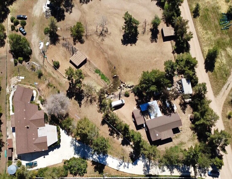 RCFE ready 4bed, 3bth 10,000sq/ft newly remodeled House for Lease, Acton, CA à louer - Photo du bâtiment - Image 2 de 28