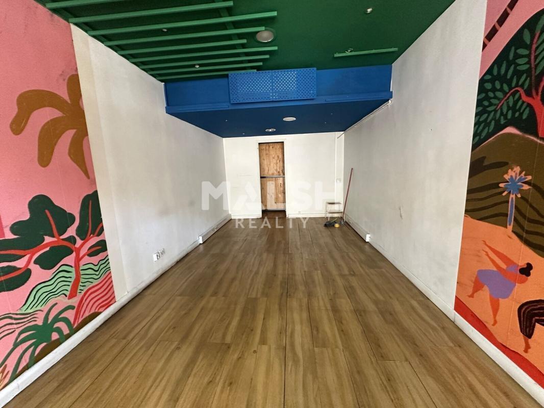 Retail in Lyon for lease Interior Photo- Image 1 of 8
