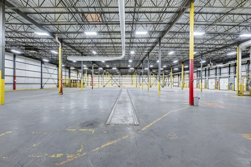 2700 Boul Casavant O, Saint-Hyacinthe, QC for sale - Interior Photo - Image 3 of 5